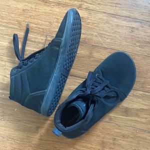 Feelgrounds barefoot hi-top knit boots